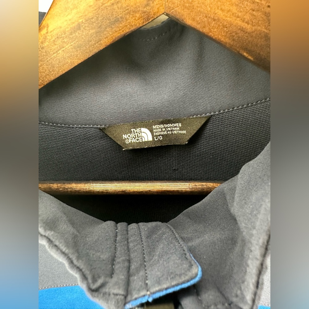 The North Face men’s windfall zip up jacket EUC - Picture 11 of 17